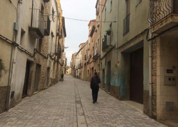 Psicólogos, recaderos, informadores... Las nuevas (y cercanas) tareas de los carteros de pueblo