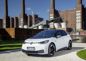 Todo lo que hay que saber para ahorrar batería en un coche eléctrico