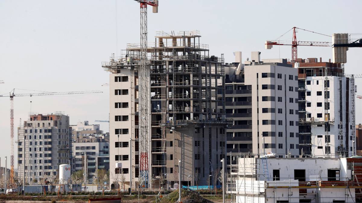 Bloques de viviendas en construcción en el barrio madrileño de El Cañaveral.
