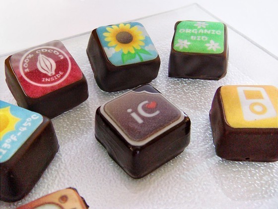 Iphone chocolate bombones
