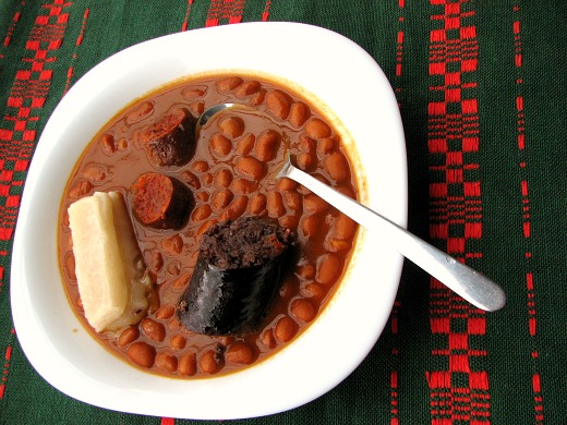 Alubias 'light' con chorizo, morcilla y tocino