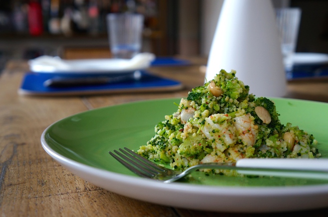 Cuscús de brócoli con gambas