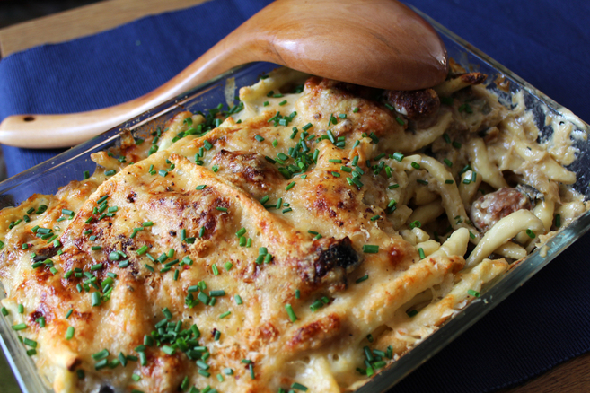 Pasta gratinada con butifarra y berenjena