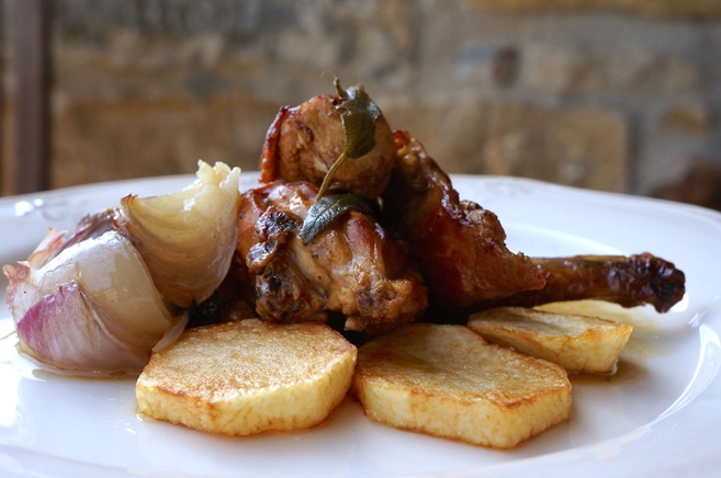 Conejo asado con hierbas y limón