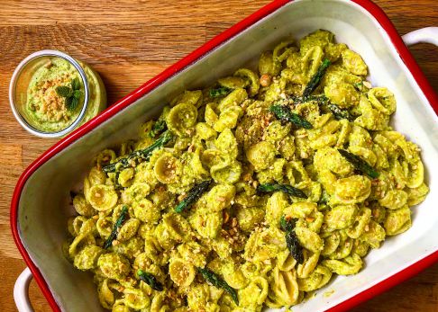 Paté de espárragos, almendras y feta