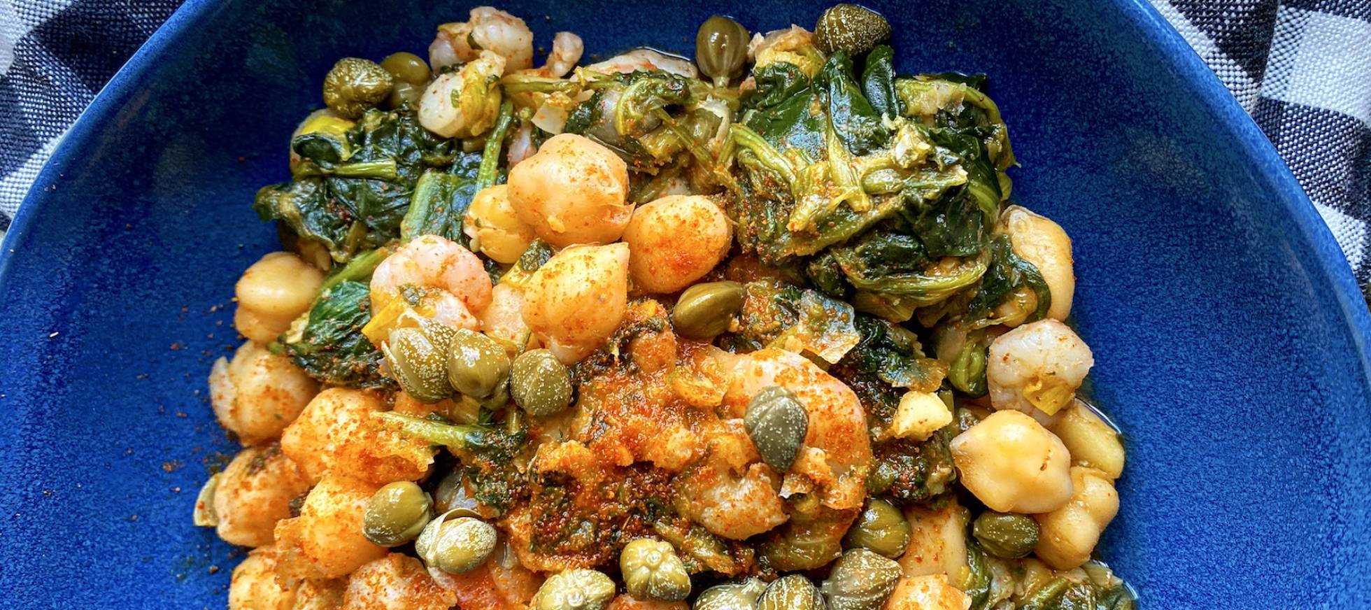 Espinacas con garbanzos y gambas Recetas El Comidista EL PAÍS
