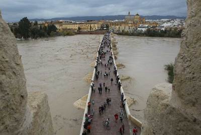 Resultado de imagen de rio guadalquivir inundaciones