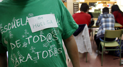 Un profesor con camiseta reivindicativa, durante el paro de septiembre. / Á. G.