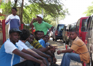 Todo lo que cabe en un hiace entre Praia y Tarrafal