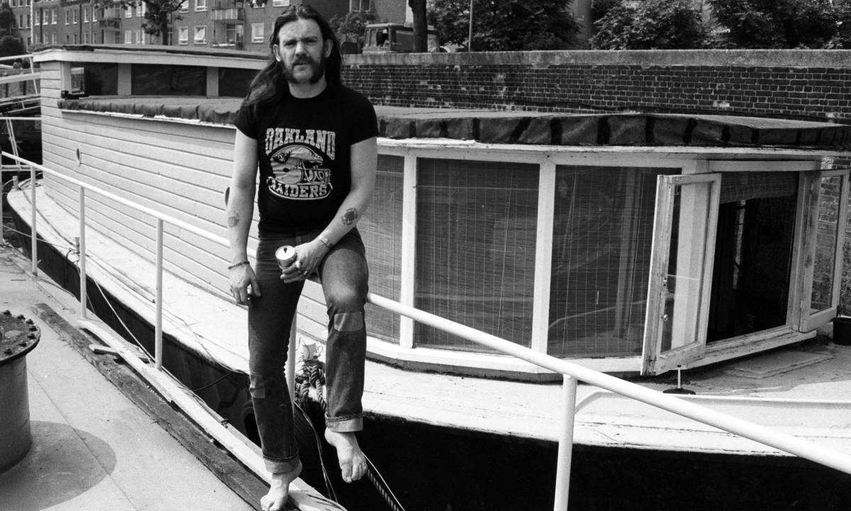 15 irresistibles himnos ‘heavies’ que bailan hasta los modernos