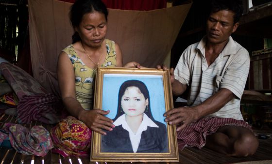 Violencia de género en Camboya Violencia de género en Camboya - La muerte de la hija de Kraen y Suy fue el desencadenante de que él comenzara a beber y a pegar a su esposa. ANA SALVÁ