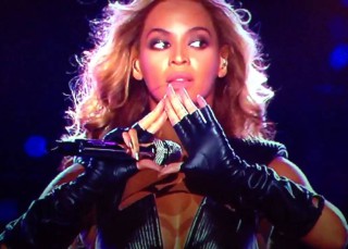 Elvis está vivo y Beyoncé no es lo que parece