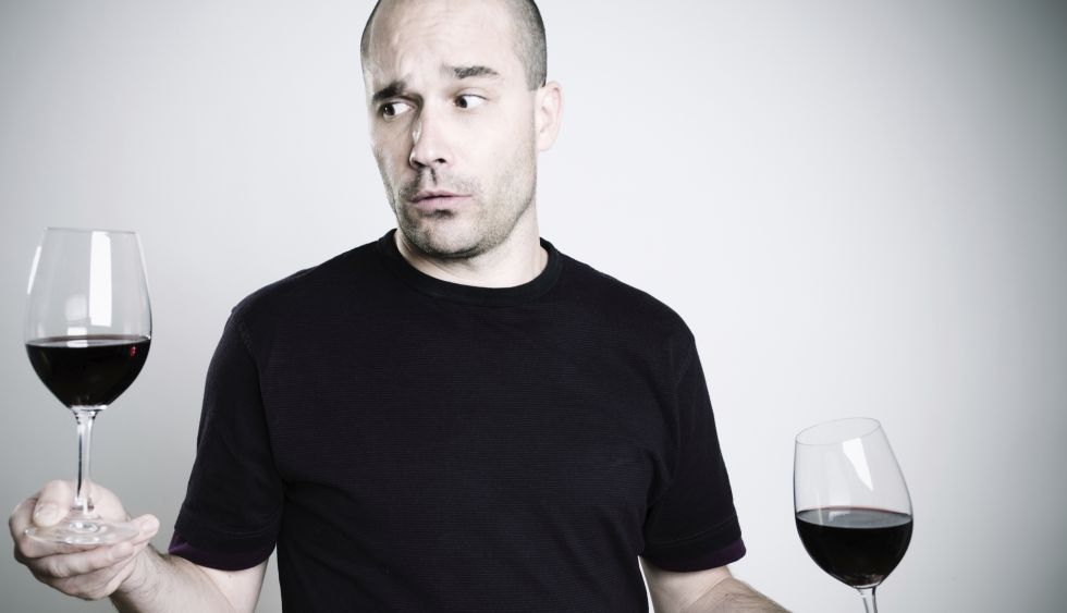 Si se rompe el corcho lo empujo para adentro. 23 errores garrafales con el vino