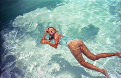 Tres palabras le bastan a Lichtenstein para escribir su trabajo: “Moda, feminidad y juventud. El único modo que conozco para expresar todo esto es la fotografía”.