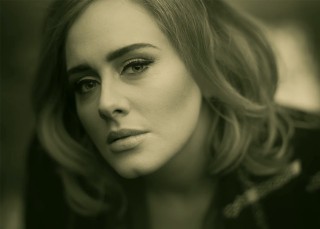 8 motivos por los que Adele es la anti-estrella del pop perfecta