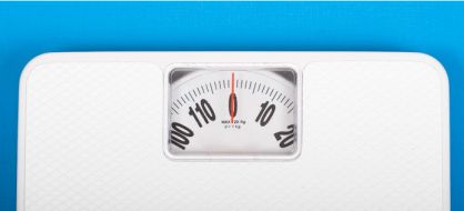 Si quiere controlar su peso, súbase a la báscula los miércoles