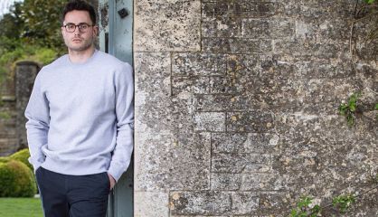 Tom Cridland jersey de su nueva colecci&oacute;n , en la foto un modelo