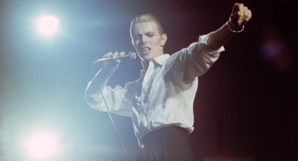 Y David Bowie hizo el saludo nazi