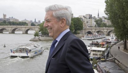 Mario Vargas Llosa en París.