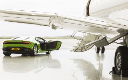 En 2014 se vendieron 105.000 supercoches deportivos y 21.000 limusinas. 