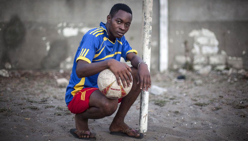 El equipo de fútbol creado por un educador del barrio pretende convertirse en una academia profesional.