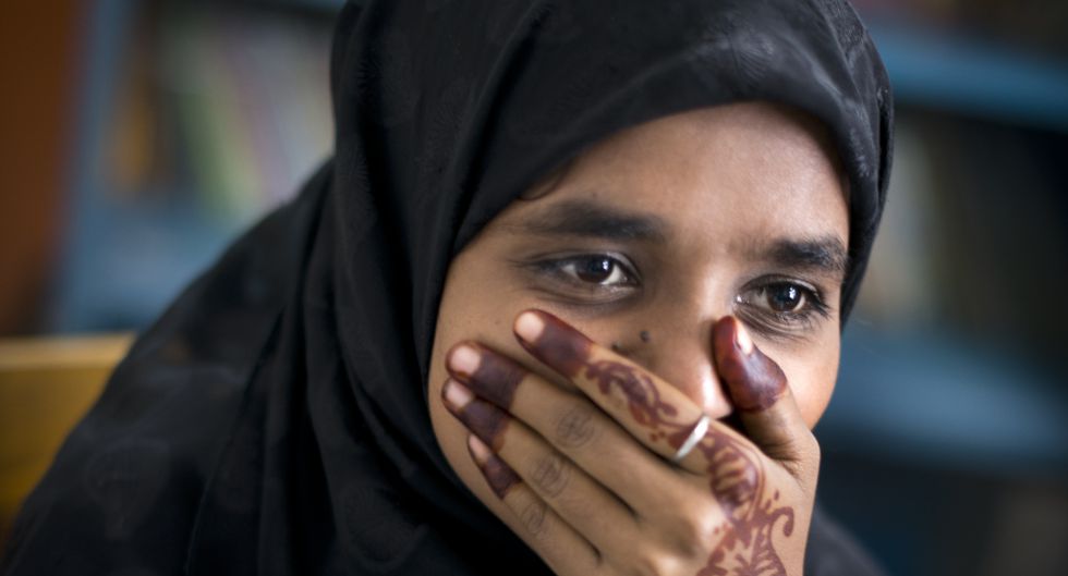 Rubi Adam, de 17 años, fue obligada a casarse cuando tenía 13. Tras 22 días secuestrada y golpeada por su marido, se escapó y divorció.