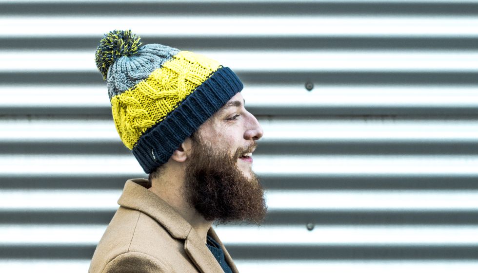 Siete gorros de hombre que no solo calientan