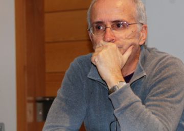 "Intentar desarrollar una inteligencia artificial igual que la humana es absurdo"