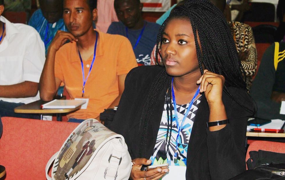La bloguera guineana Dieretou Diallo, durante su participación en una conferencia.