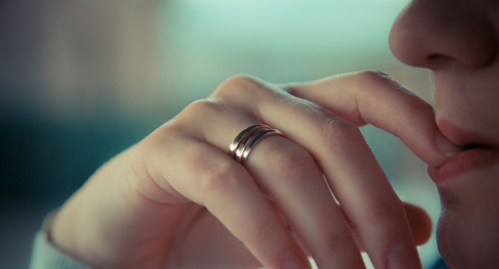 Mordedores de uñas, atención: lo próximo en caer serán los dientes