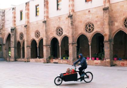 The courtyard of the Antiguo Convento de Sant Agustí.