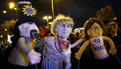Concentraci&oacute;n en Madrid para exigir la retirada de los cargos a los dos titiriteros.