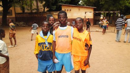 Ni&ntilde;os en el centro de Don Bosco de Ben&iacute;n.