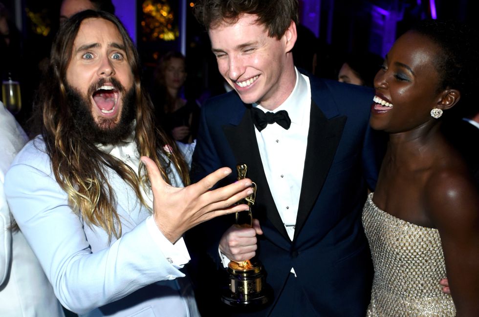 Jared Leto, Eddie Redmayne y Lupita Nyong'o, en la fiesta de 'Vanity Fair'.