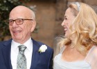 Jerry Hall y Rupert Murdoch tras la ceremonia religiosa.