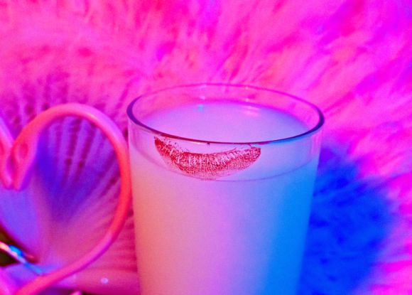 Rosa y poderoso: el nuevo arte hecho por chicas reivindica la estética 'girly'