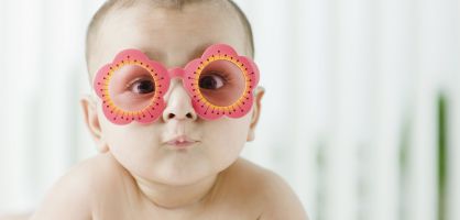 ¿Cómo puedo detectar si mi bebé tiene problemas de visión?