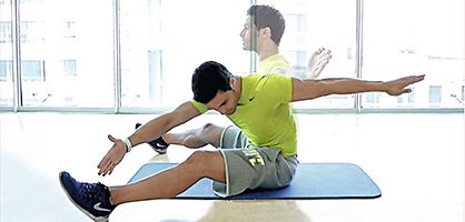 Vídeo| El reto de los 4 minutos: 6 ejercicios para que no te quejes más de la espalda