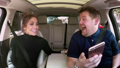Jennifer Lopez y James Corden.