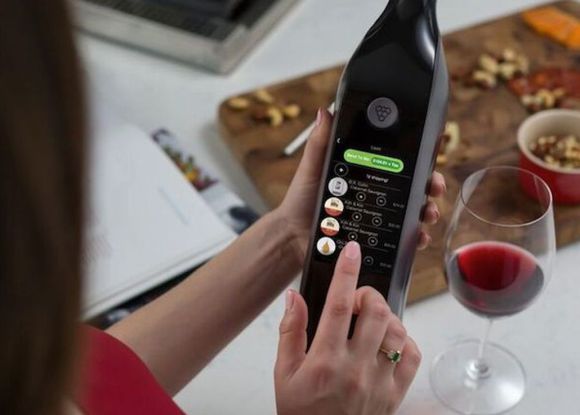 Así es la primera botella de vino inteligente
