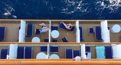 Fui de crucero y olvidé el bañador: así tropecé con los pasos de Foster Wallace