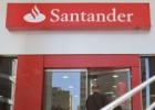 Santander to close 425 branches and lay off workers
