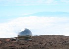 Recreación artística del telescopio gigante en la montaña sagrada hawaiana.