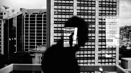 'Reflejo en una ventana de Altamira' (Caracas).