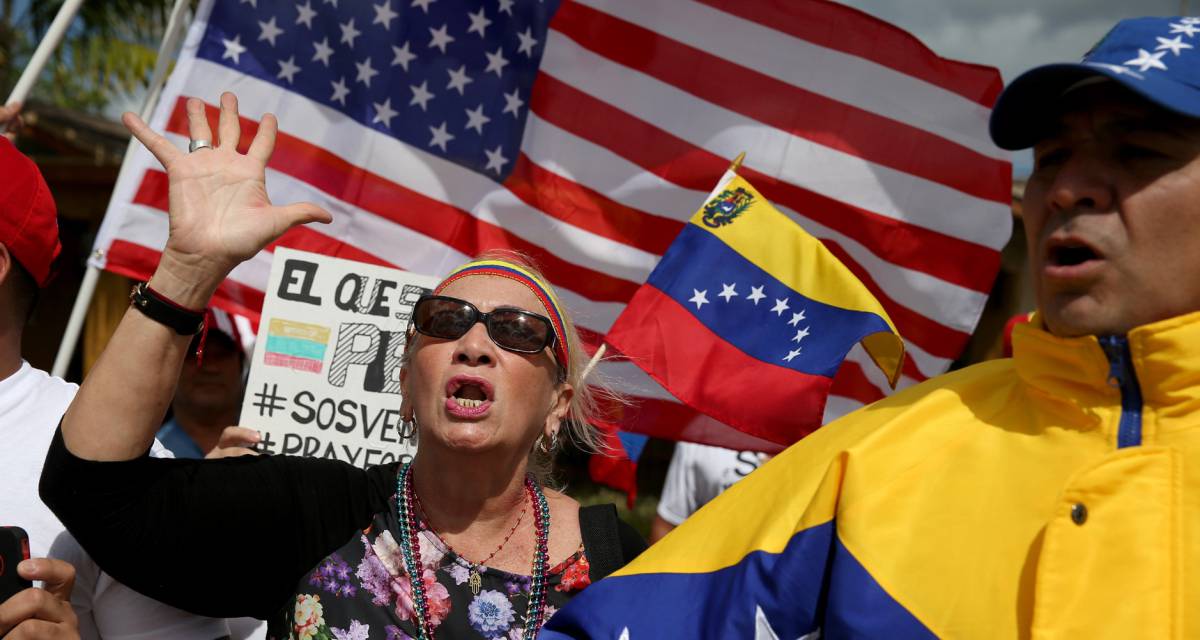 Venezolanos en Miami apoyan las protestas contra Maduro.