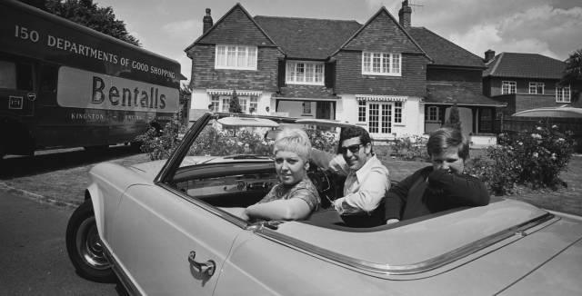 Melinda, Tom y Mark Jones el d&iacute;a de su mudanza a Sudbury en 1967.