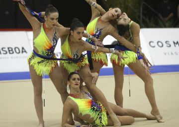 El conjunto espa&ntilde;ol de gimnasia r&iacute;tmica.