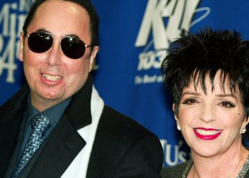 David Gest y Liza Minnelli, en un estreno en Nueva York en 2002.