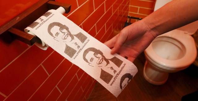 Papel higiénico con el rostro de Obama.