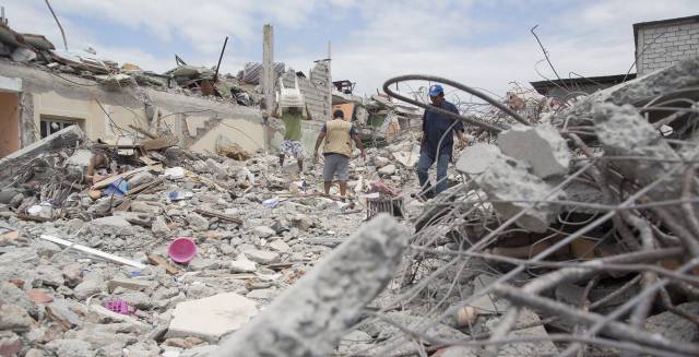 Casas derruidas en Pedernales